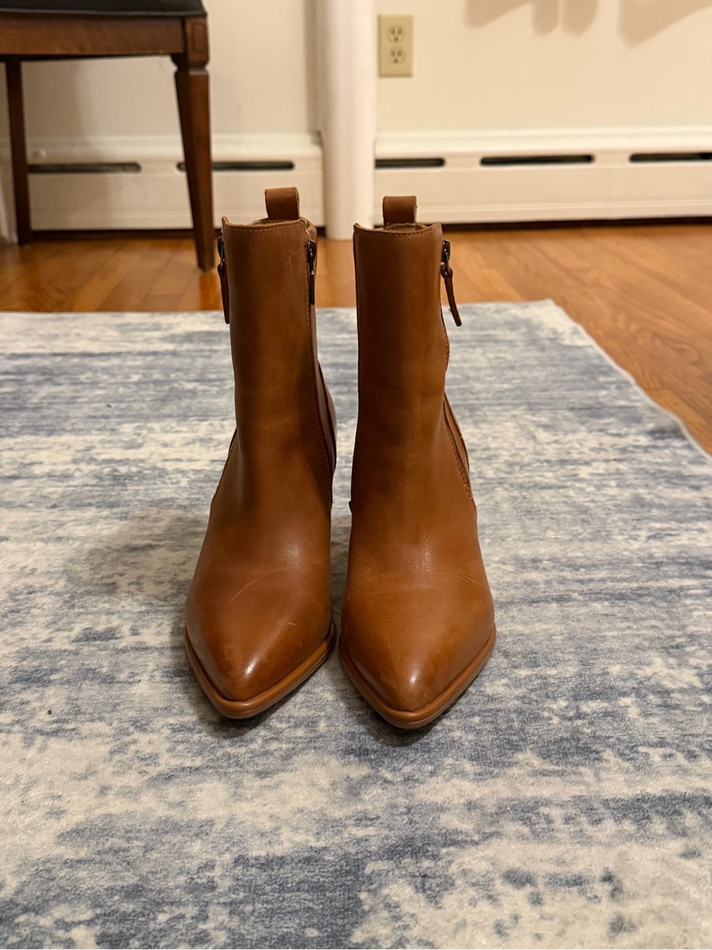 Women's Blondo Waterproof Tan Leather Pointed Ankle Boots size 8